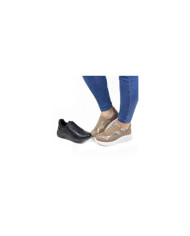 Damas Entrenadores con Piccadilly Wholesalers