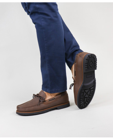 Ginova Man Candle Shoes on Skin