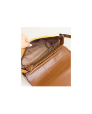 Mala de Senhora Tiracolo aos Quadrados