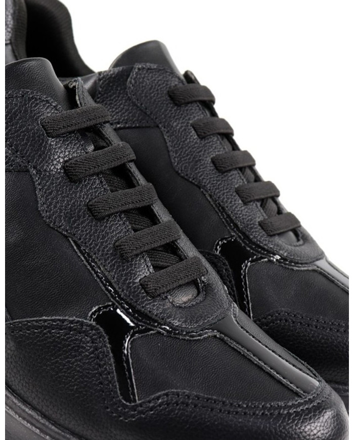 Black Ladies Trainers with Piccadilly Wholesalers