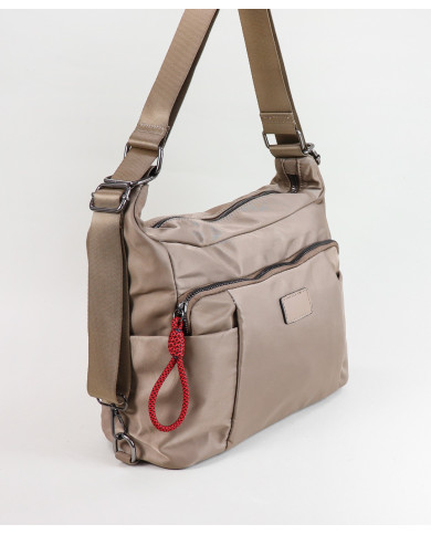 Bolsa de estilo deportivo