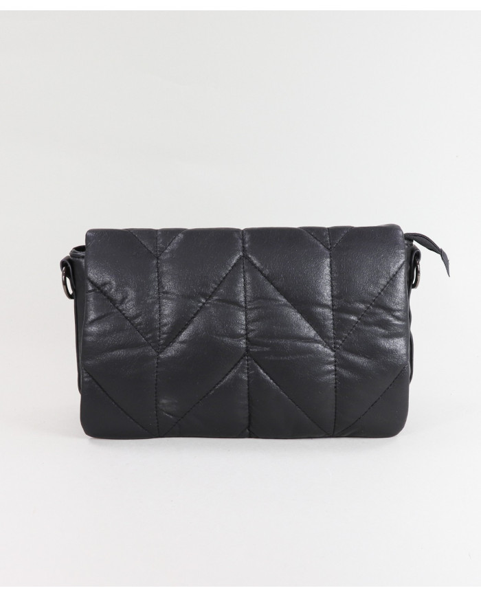 Black Case of Lady Tiracolo