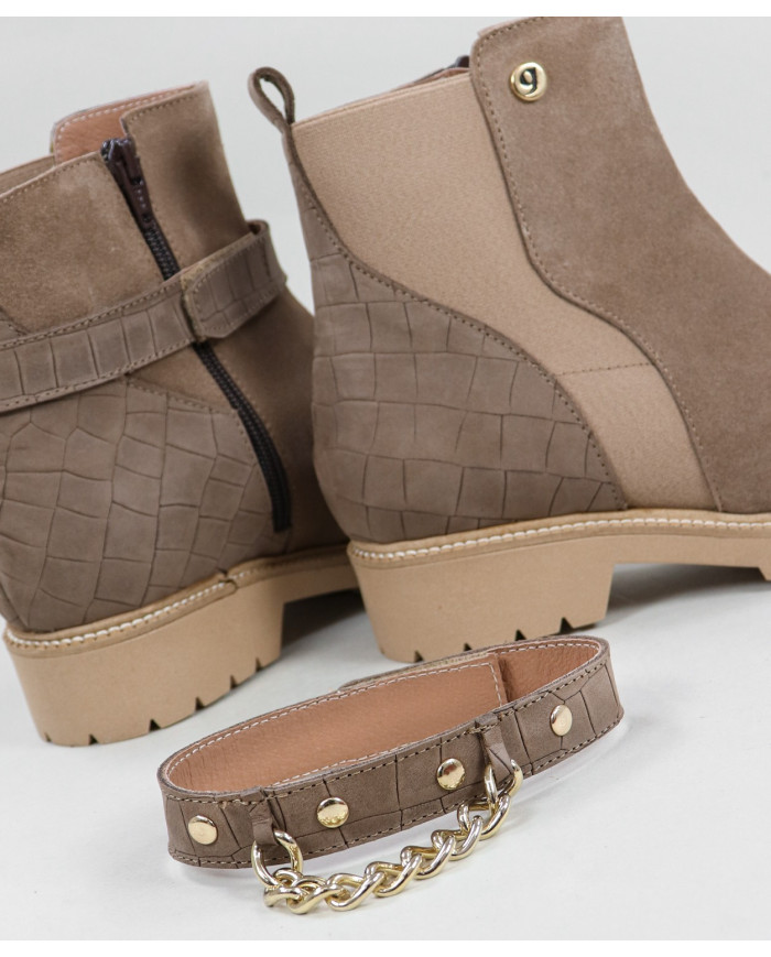 Lady Ginova Boots with Removable Strip