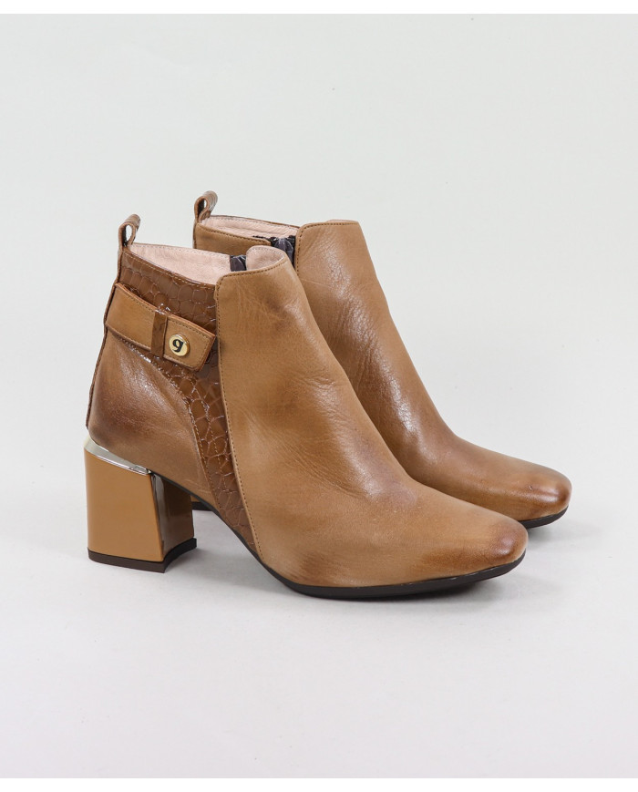 Botas de Senhora Ginova com Tacão Decorado