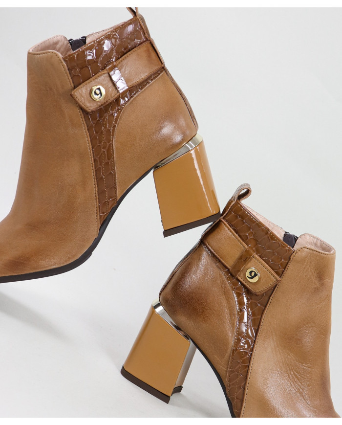 Maria Ginova boots with Tacão Decorated