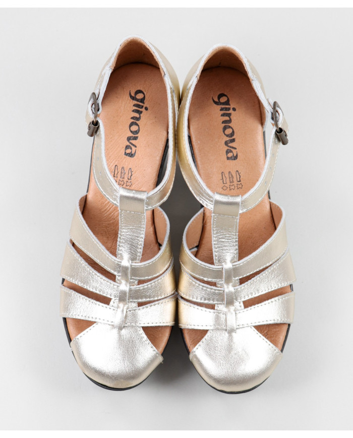 Sandals by Senhora Ginova in Camurça