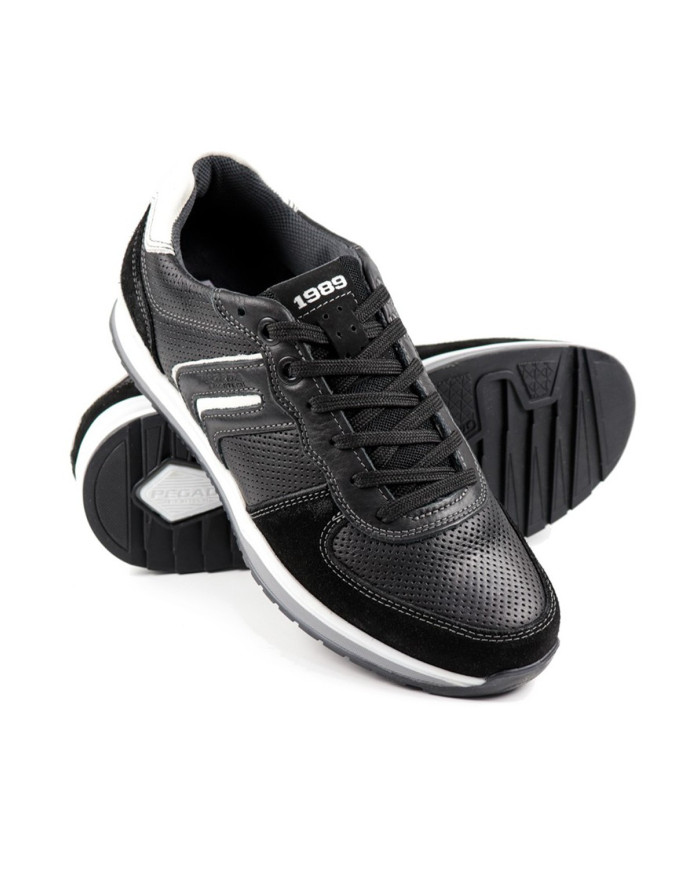 Men's Black Foot Trainers with Amortech Insoles