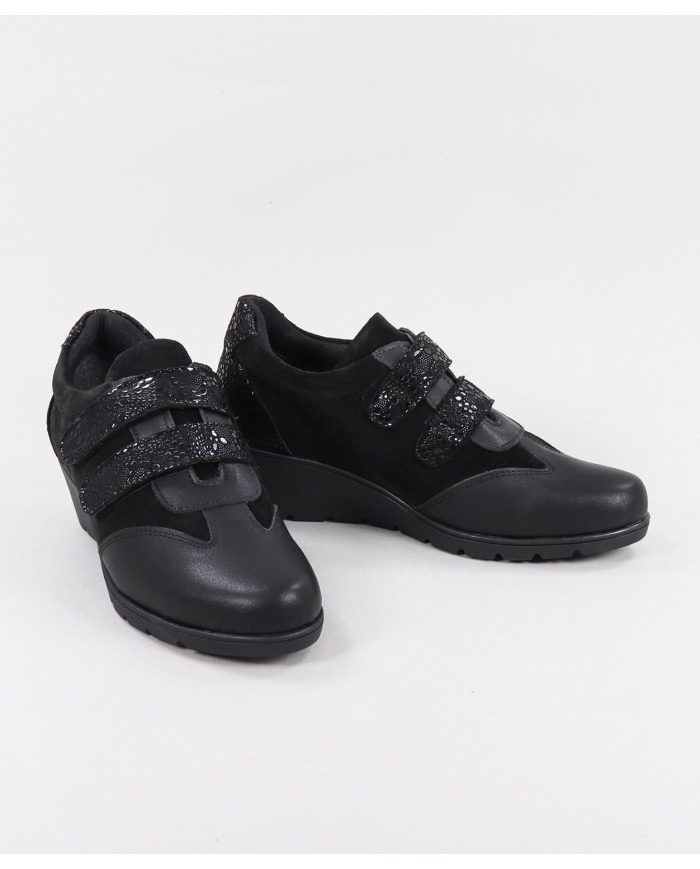 Zapatillas de Mujer Ginova con Doble Tira de Velcro