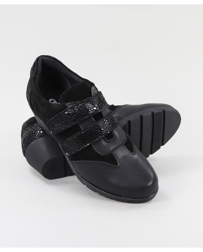 Ginova Women Shoes with Double Velcro Strip