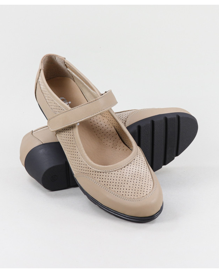 Ginova Women's Shoes with Velcro Strip