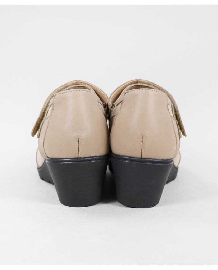 Ginova Women's Shoes with Velcro Strip