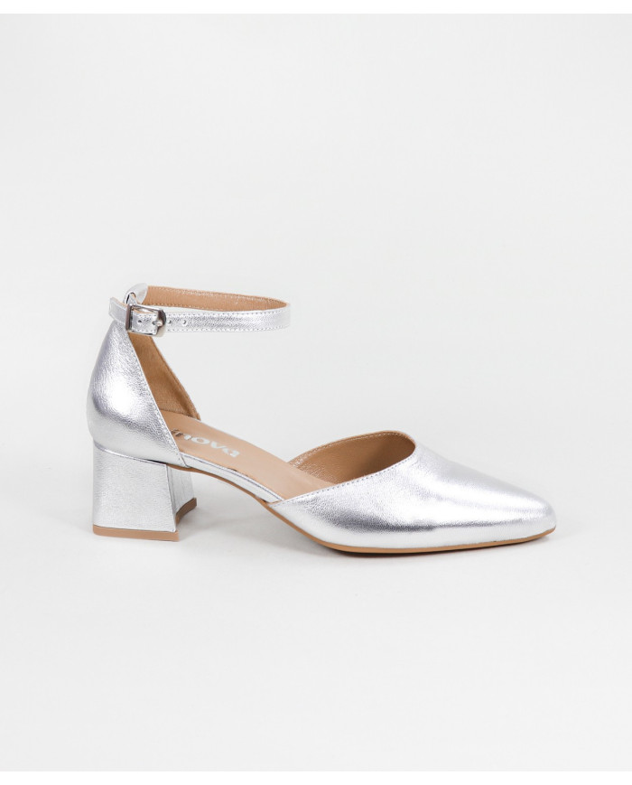 Lady Ginova Shoes with Adjustable Strip