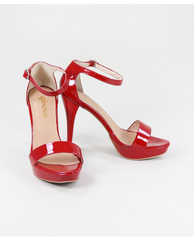 Elegant Sandals of Lady Ginova