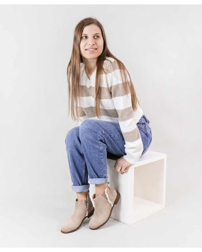 Botas Planas Ginova con Cordón y Elástico