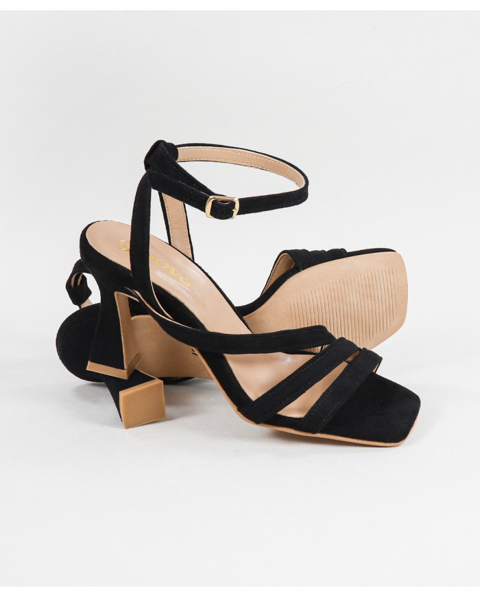 Sandals by Senhora Ginova with Tiras