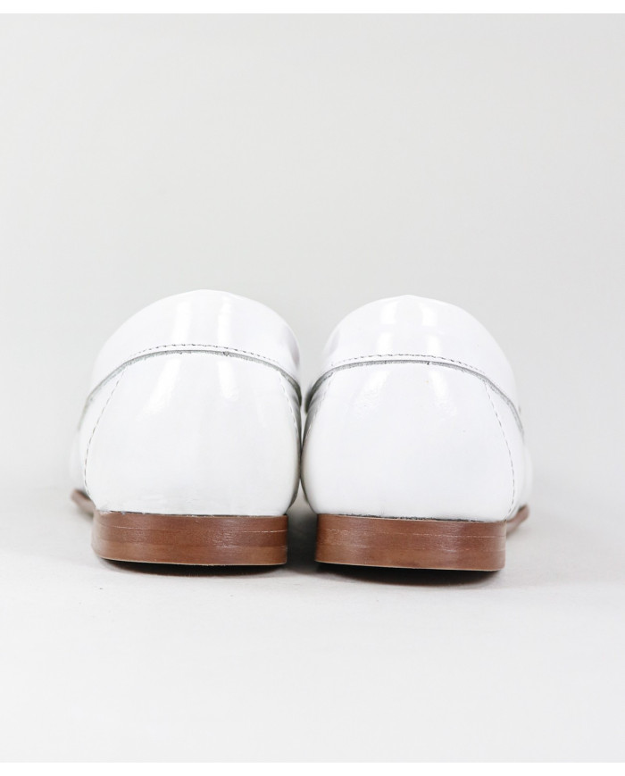 Mocasines de Mujer Ginova con Acabado Barnizado