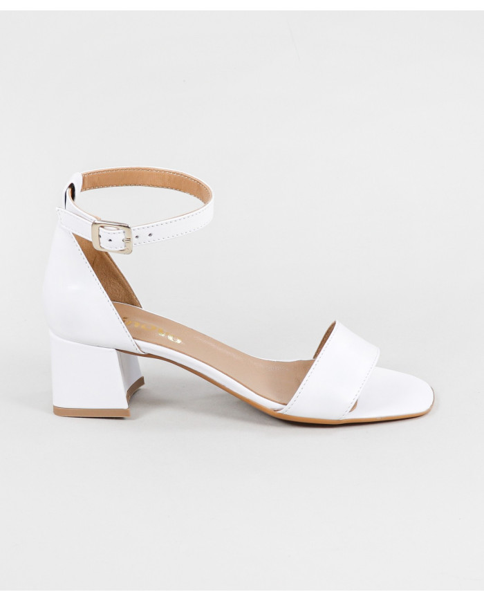 Lady Ginova Sandals with Adjustable Strip