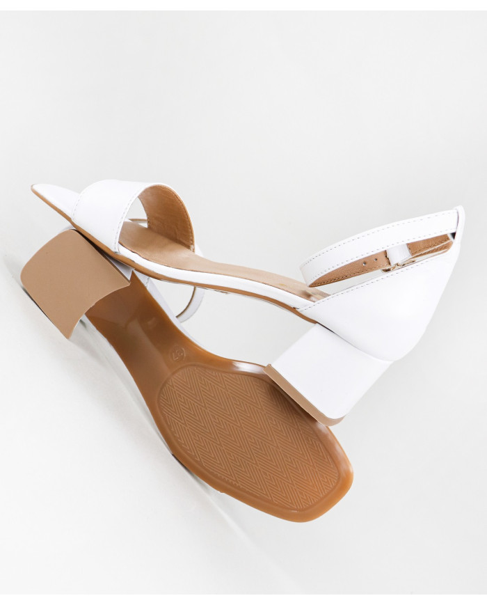 Lady Ginova Sandals with Adjustable Strip