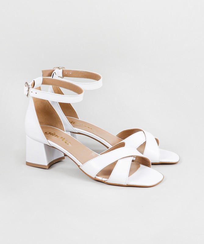 Ginova Lady Sandals with Cross Strap