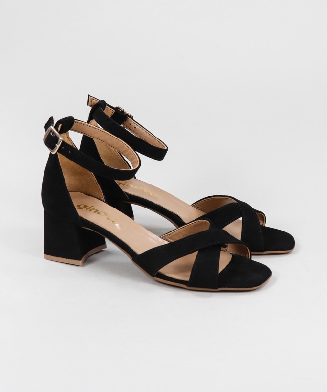 Ginova Lady Sandals with Cross Strap