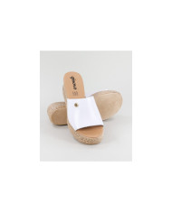 Ladies Slippers in Practical Wedge