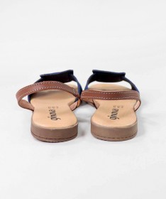 Sandálias com Aplique Quadrado de Senhora Ginova