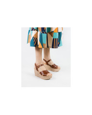 Ladies Sandals in Cunha with Cross Strips