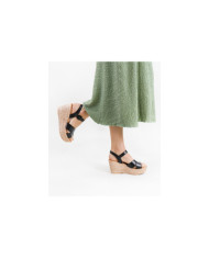 Ladies Sandals in Cunha with Cross Strips