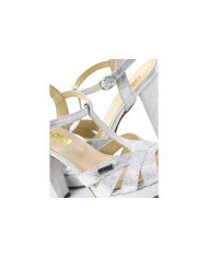 Silver Sandals of Lady Elegants Ginova