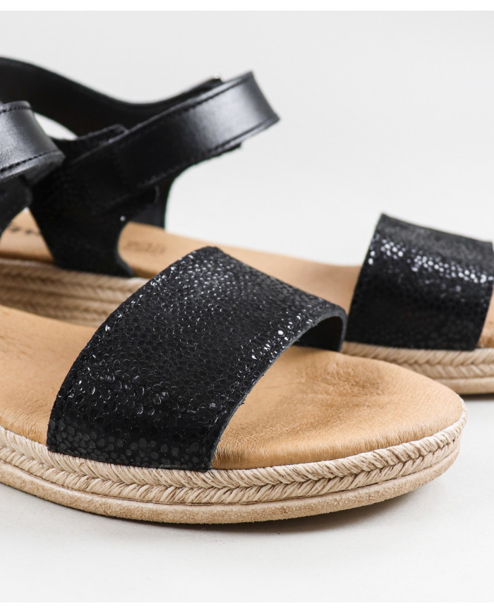 Lady Ginova Sandals with Bright Strips