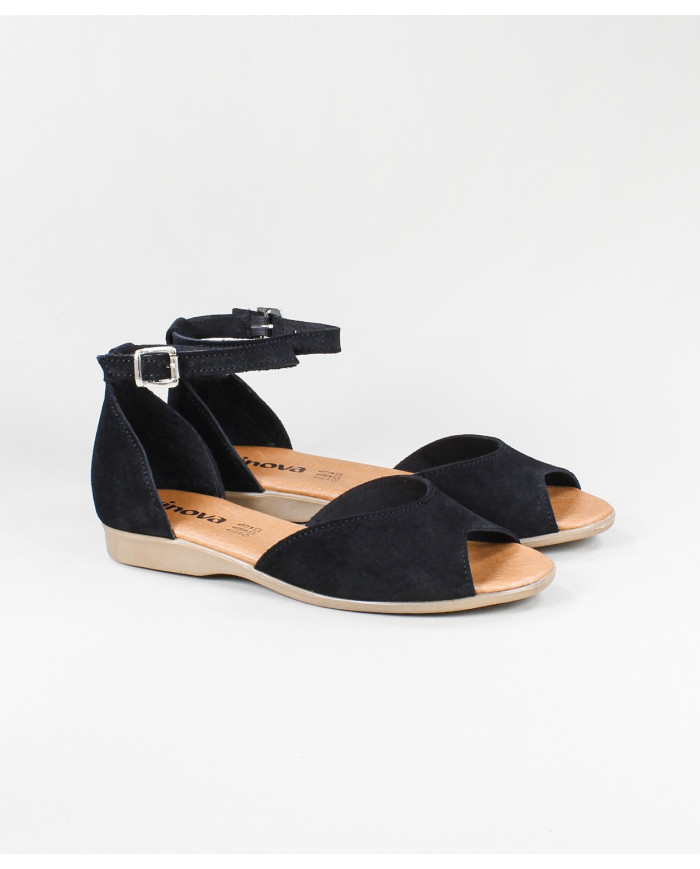 Lady Ginova sandals with Adjusting Strip