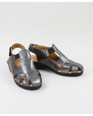 Sandals by Senhora Ginova in Cunha