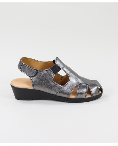 Sandals by Senhora Ginova in Cunha