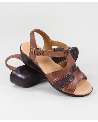 Sandals by Senhora Ginova in Cunha