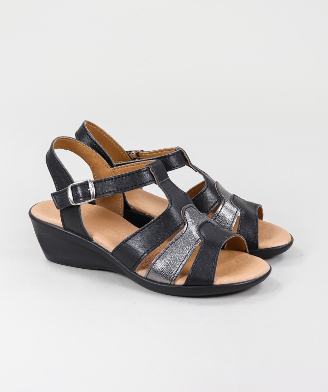 Ginova's Sandals in Wedge