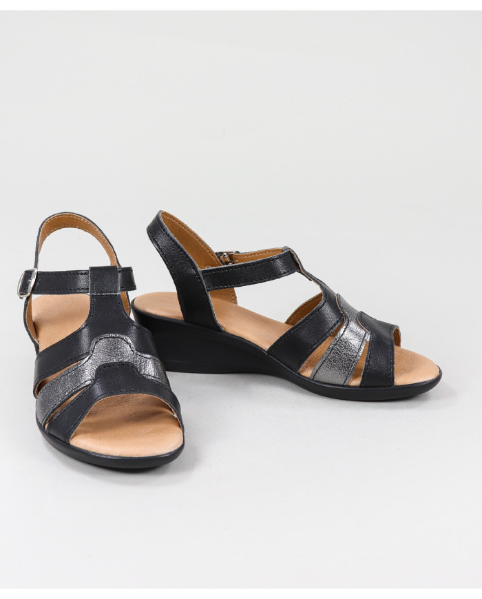 Sandals by Senhora Ginova in Cunha