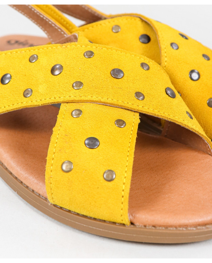 Sandalias bajas de damas con Tachas