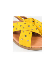 Ladies' Low Sandals with Tachas