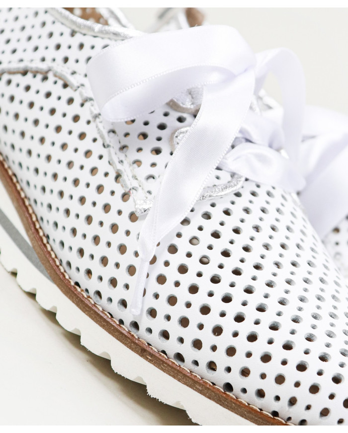Lady Ginova Shoes Perforated