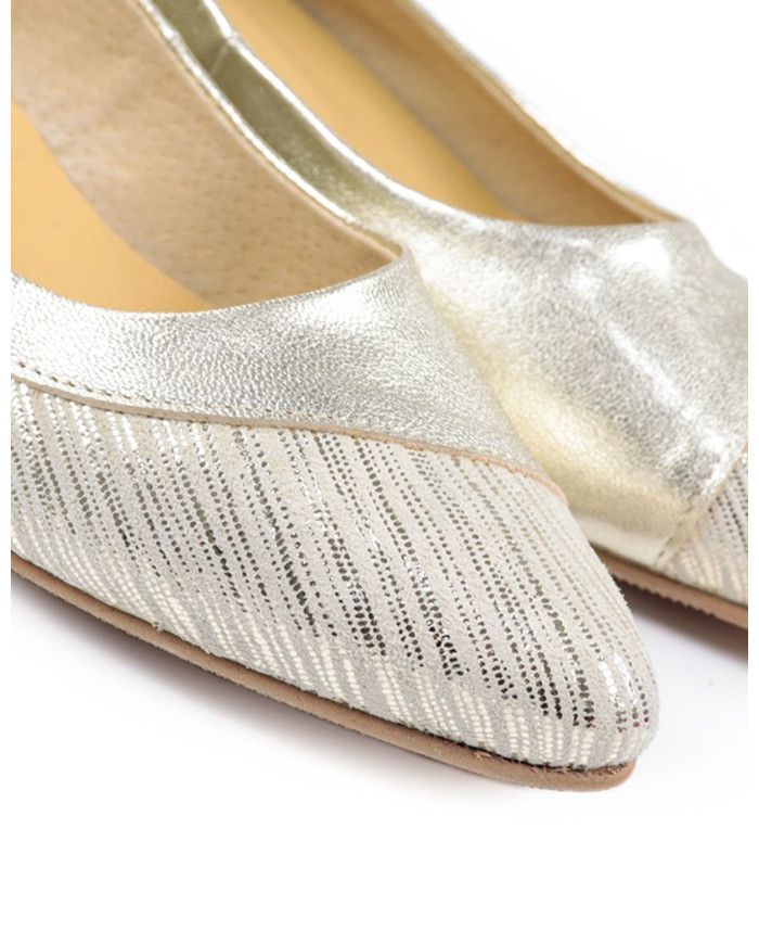 Sabrinas de Senhora Platinadas Ginova em Bico