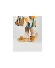 Women's Camel Slippers in Cunha with Lace