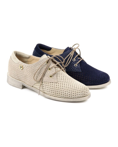 Low Shoes of Perforated Lady