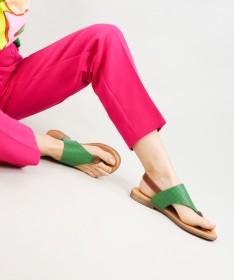 Sandálias de Senhora Ginova com Tira Triangular Perfurada