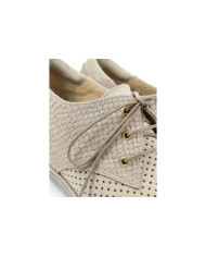 Sapatos Baixos de Senhora Beges Perfurados
