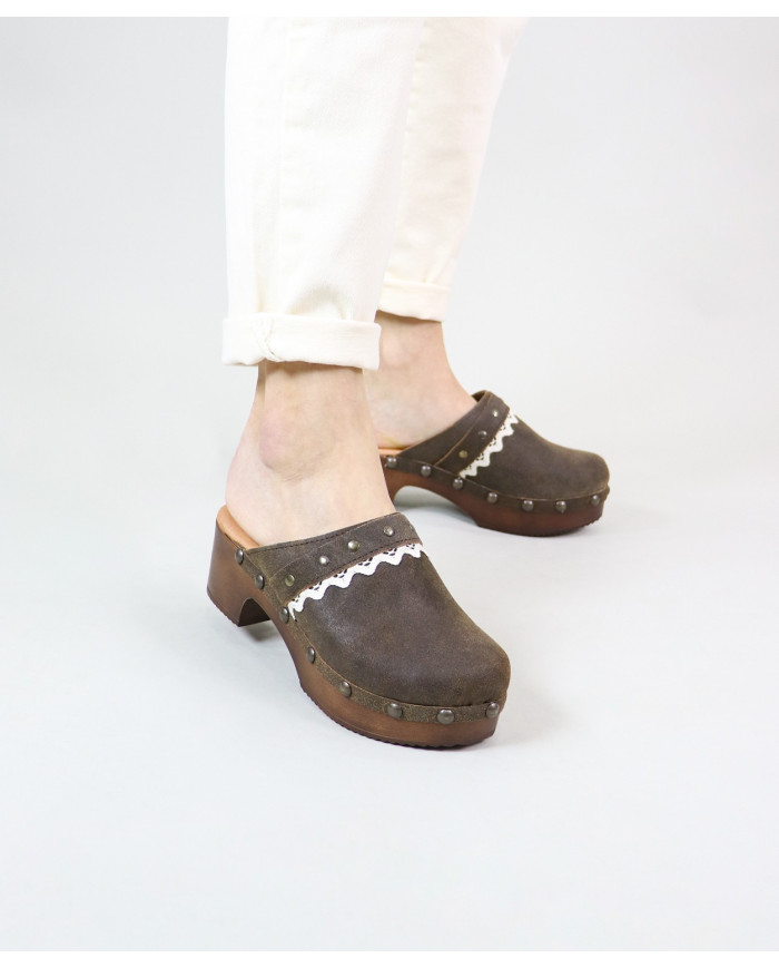 Socas de Senhora Ginova com Renda