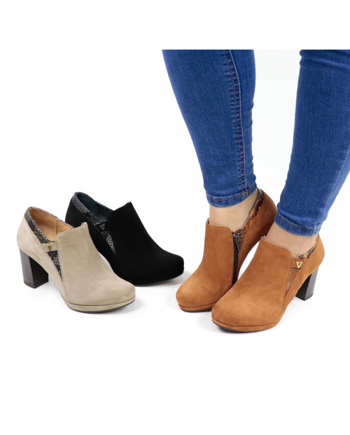 Botins de Senhora de Tacão com Fecho Ginova
