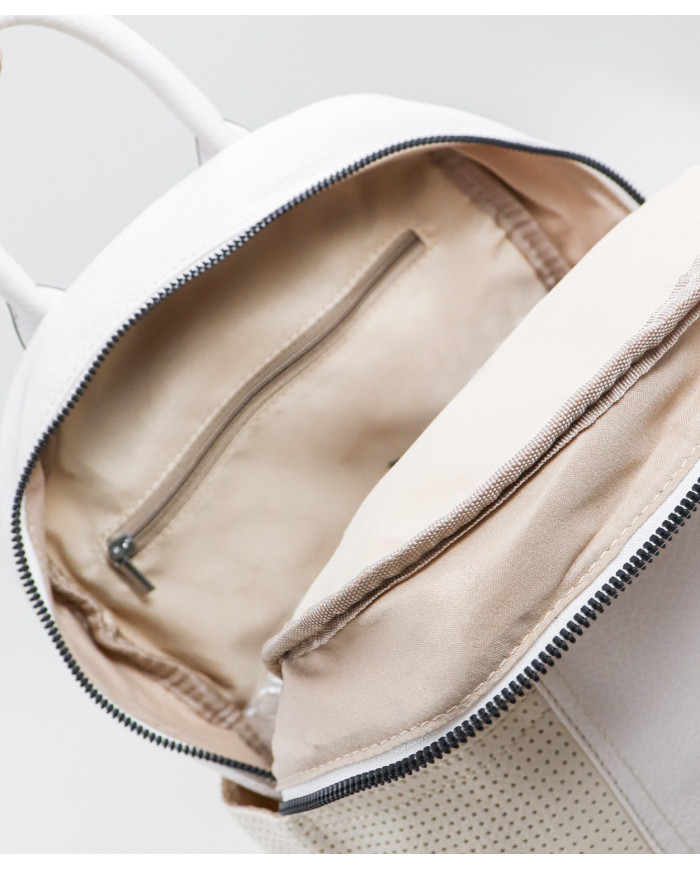 Mochila Bege de Senhora com Bolsos Laterais