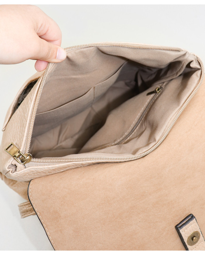 Mochila Taupe de Mujer con Bolsillo Frontal