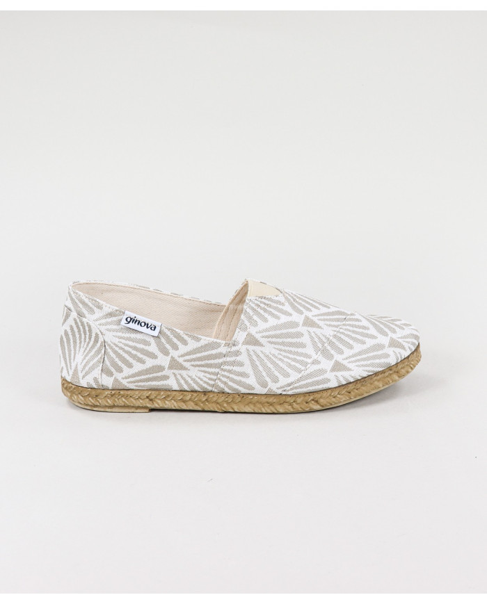 Lady Ginova clippers with Standard