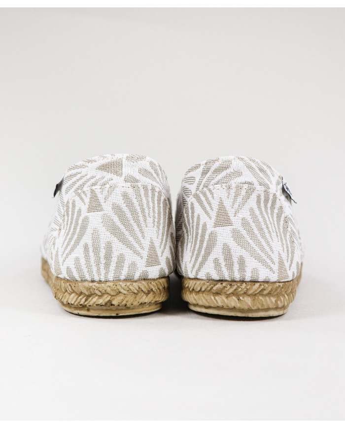 Lady Ginova clippers with Standard